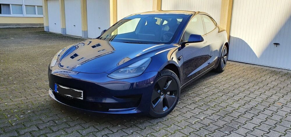 Model 3 SR+