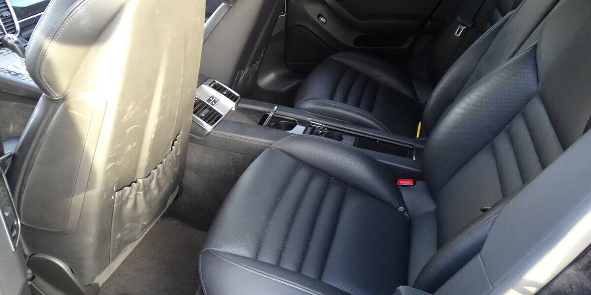 Porsche Panamera 4 GTS Bi-Xenon, Klappe, Luft, PDK, Chrono 184.608 km 27.890 &euro; Rodgau 63110