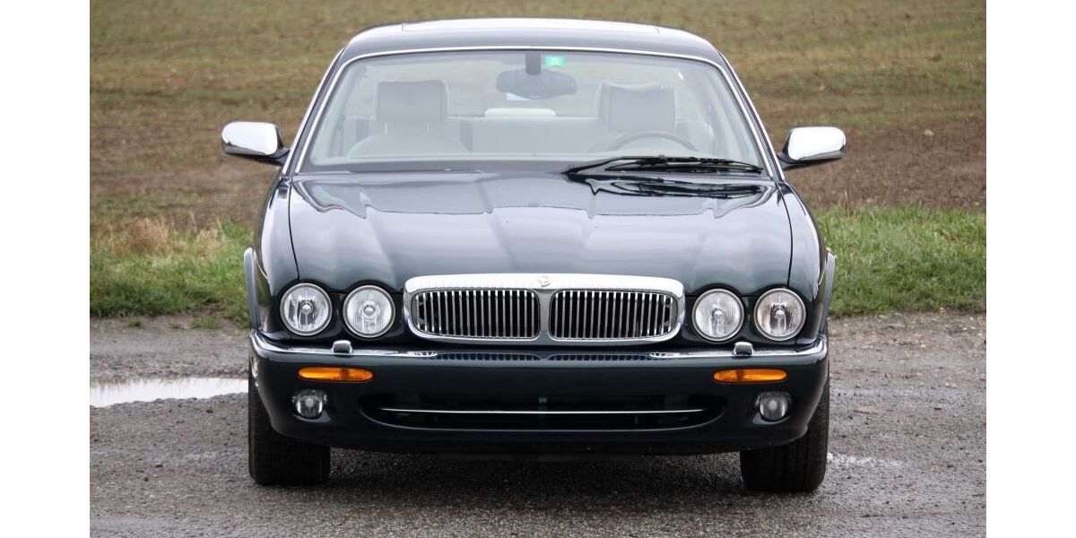 Jaguar Daimler 132.890 km 34.999 &euro; Heppenheim (Bergstraße) 64646