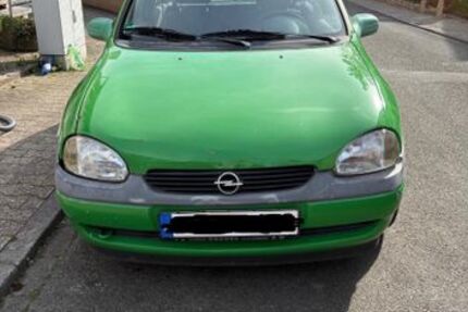 Opel Corsa 89.895 km 900 &euro; Mühltal 64367
