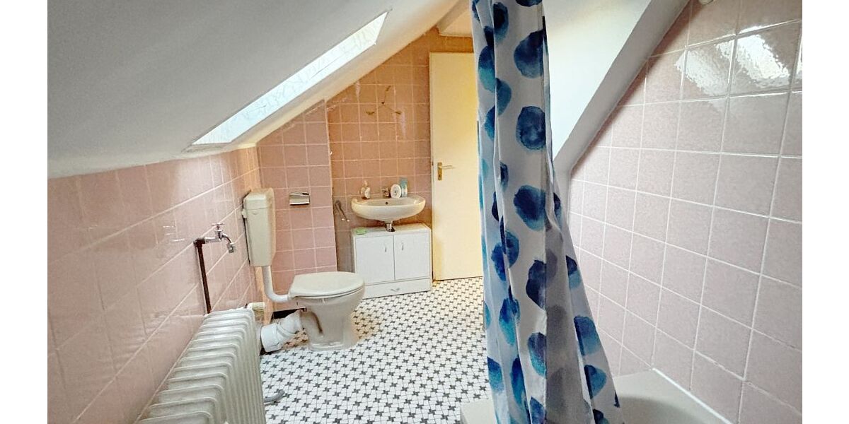 Großzügiges 3-Parteienhaus in angenehmer zentraler Wohnlage von Pfungstadt - Mehrfamilienhaus, Wohnhaus Pfungstadt Weiterstadt | Angebot:24420397