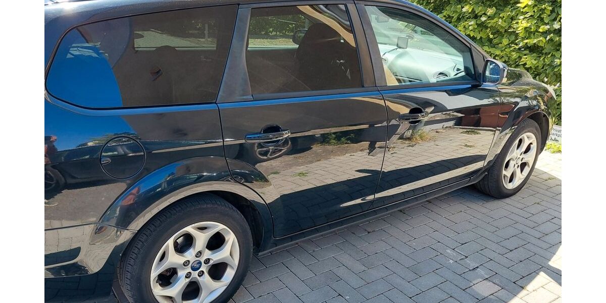 Ford Focus 253.000 km 900 &euro; Bischofsheim 65474