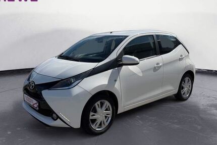 Toyota Aygo (X) 76.528 km 9.990 &euro; Dieburg 64807