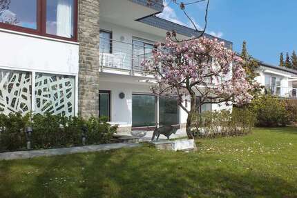 Haus zum Mieten in Liederbach 3.000 € 250 m²