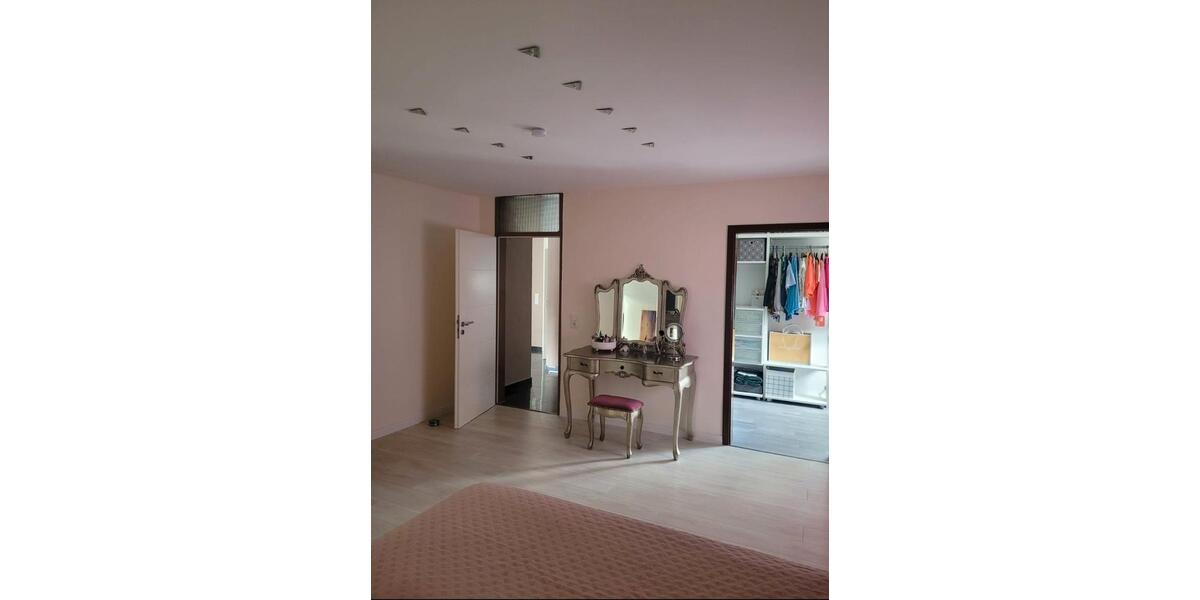Einfamilienhaus Seligenstadt - 10 Zimmer, 210 m&sup2;, 730.000&euro; | Angebot:27043439