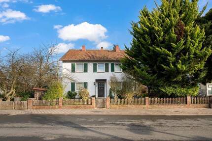 Grundstück mit Entwicklungspotenzial - bebaut mit Altbestand (wirtschaftlich abrissreif) zimmer
