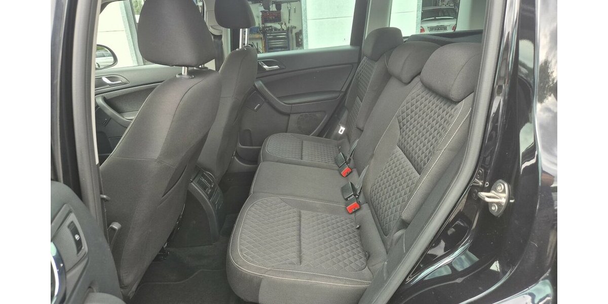 Skoda Yeti Drive Automatik, Bi-Xenon, Einparkhilfe, Klim 43.468 km 16.890 &euro; Rodgau 63110