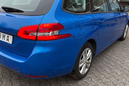 Peugeot 308 164.331 km 7.081 € Frankfurt am Main 60389