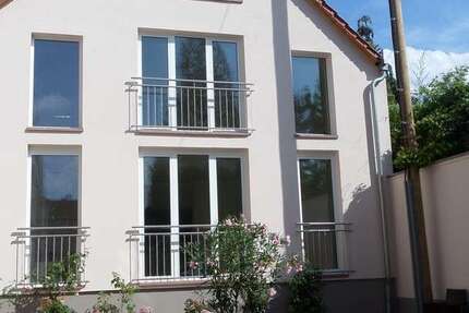 Haus zum Mieten in Frankfurt am Main 3.350 € 178 m² 5.5 zimmer