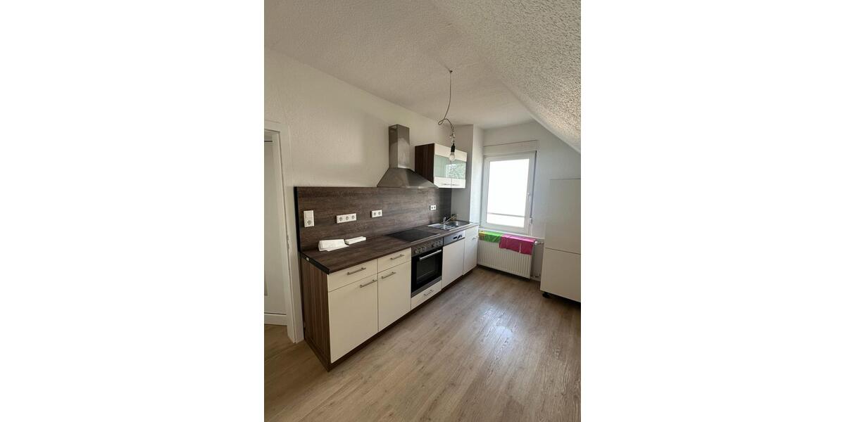 Dachgeschoßwohnung Flörsheim am Main - 2 Zimmer, 65 m&sup2;, 1.200&euro; | Angebot:25903915