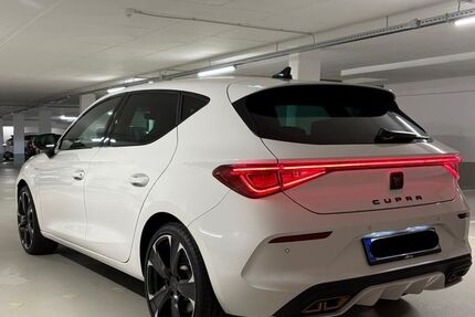 Cupra Leon 58.000 km 20.700 € Bensheim 64625