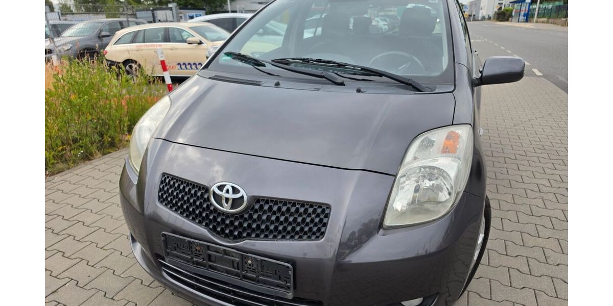 Toyota Yaris 37.000 km 6.200 &euro; Dietzenbach 63128