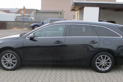 Kia ceed / Ceed 106.245 km 16.989 &euro; Babenhausen 64832