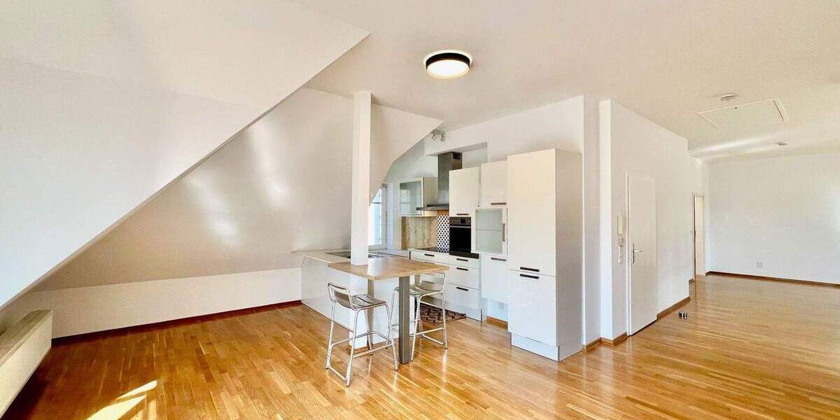 Etagenwohnung Offenbach am Main Bürgel - 2 Zimmer, 122 m&sup2;, 1.400&euro; | Angebot:25706161