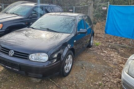 VW Golf 183.000 km 2.699 &euro; Weiterstadt 64331