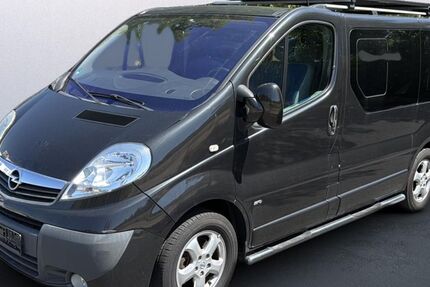 Opel Vivaro 209.000 km 13.490 &euro; Hochheim am Main 65239