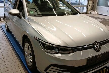 VW Golf 21.558 km 24.380 &euro; Frankfurt 60326