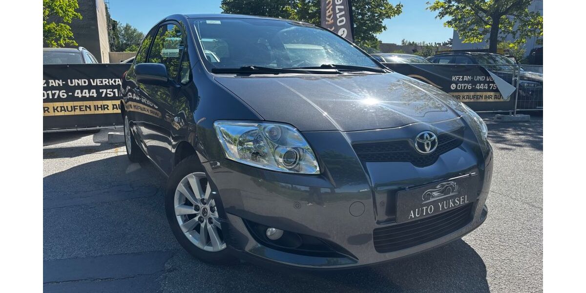 Toyota Auris 186.000 km 3.990 &euro; Heppenheim 64646