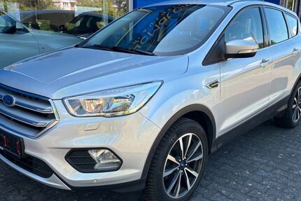 Ford Kuga 189.000 km 7.980 &euro; Rüsselsheim am Main 65428