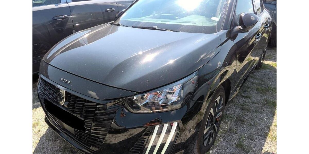 Peugeot 208 12.901 km 15.880 &euro; Rüsselsheim 65428
