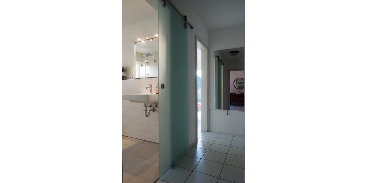 Doppelhaushälfte Griesheim - 4 Zimmer, 124 m&sup2;, 2.200&euro; | Angebot:25075972