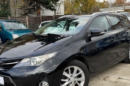 Toyota Auris 264.000 km 4.799 &euro; Frankfurt am Main 60386