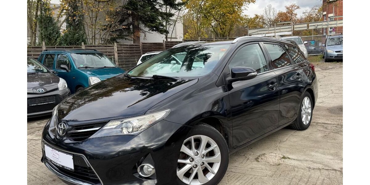 Toyota Auris 264.000 km 4.799 &euro; Frankfurt am Main 60386