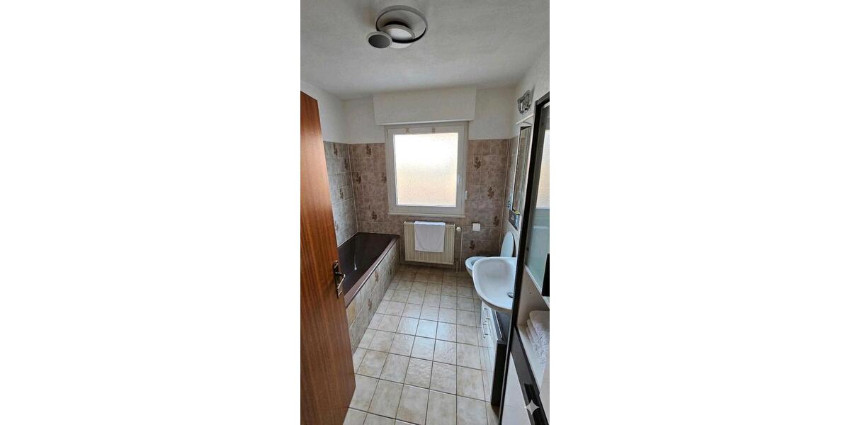 Einfamilienhaus Groß-Zimmern Zimmern - 6 Zimmer, 160 m&sup2;, 1.950&euro; | Angebot:25893526