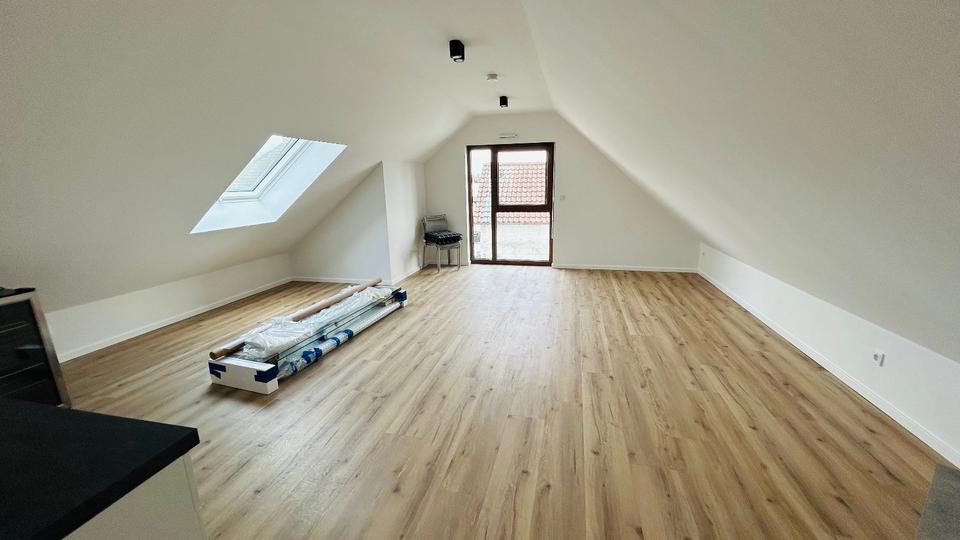 Dachgeschoßwohnung Heusenstamm - 2 Zimmer, 45 m&sup2;, 600&euro; | Angebot:25444860