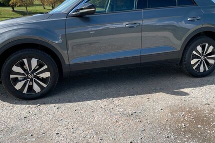 VW T-Roc 4.920 km 27.900 &euro; Gernsheim 64579