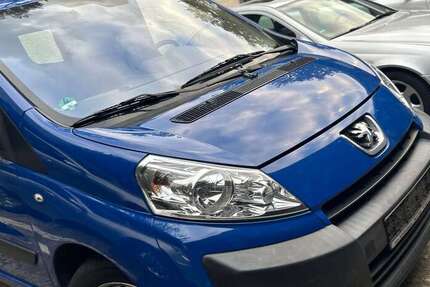 Peugeot Expert 153.000 km 2.700 € Offenbach 63069