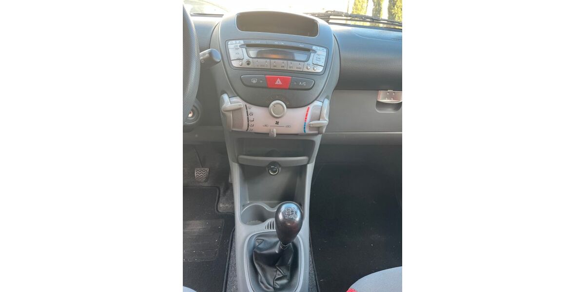 Peugeot 107 180.000 km 1.600 &euro; Büttelborn 64572