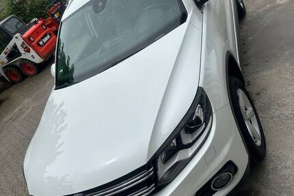 VW Tiguan 156.000 km 14.800 &euro; Offenbach 63065