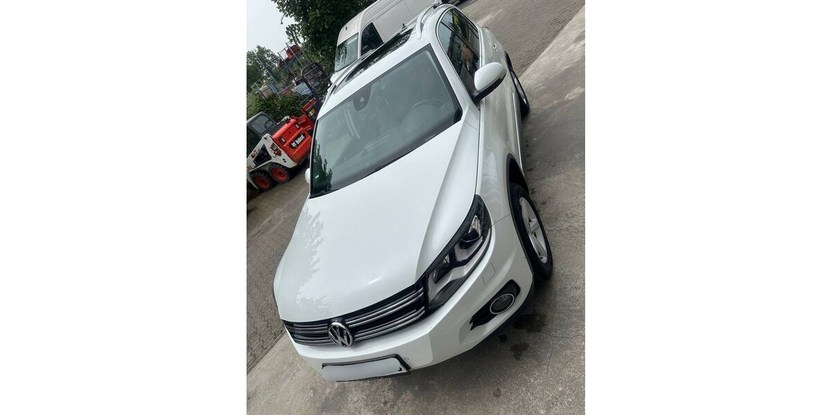 VW Tiguan 156.000 km 14.800 &euro; Offenbach 63065
