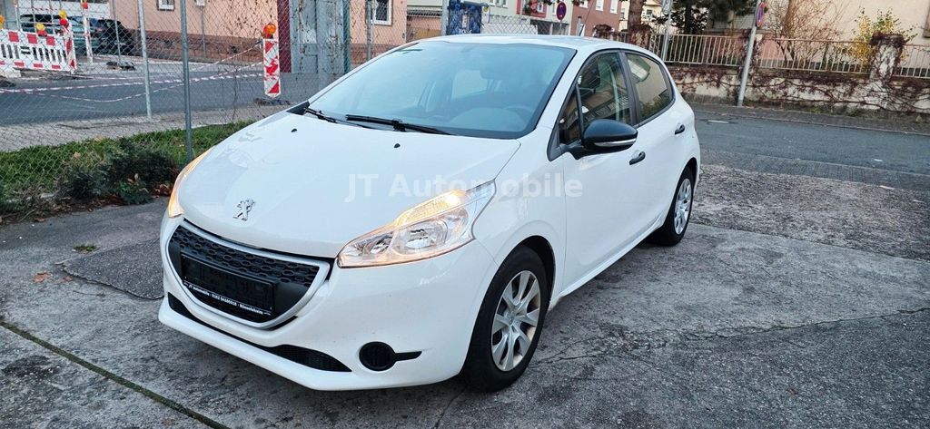 Peugeot 208 65.000 km 5.999 &euro; Rüsselsheim am Main 65428