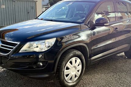 VW Tiguan 289.000 km 2.990 &euro; Flörsheim am Main 65439
