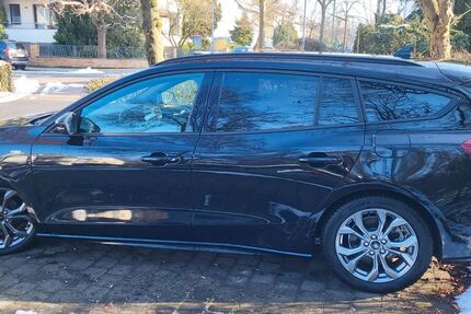 Ford Focus 17.321 km 21.499 &euro; Neu-Isenburg 63263