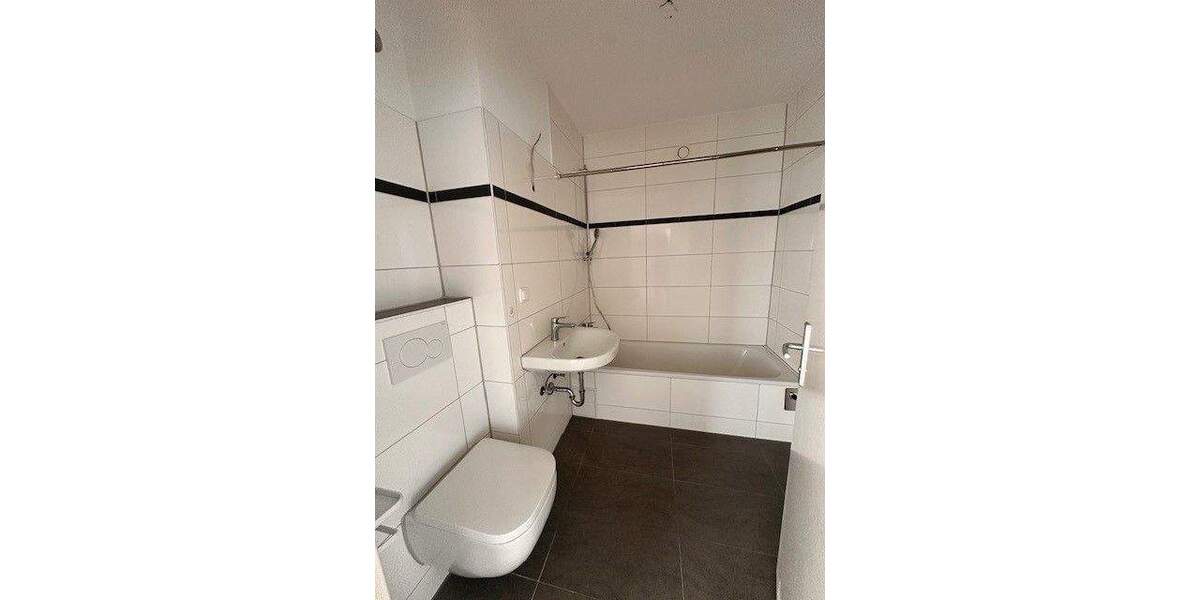 Etagenwohnung Frankfurt am Main Bonames - 2 Zimmer, 61 m&sup2;, 773&euro; | Angebot:25534968