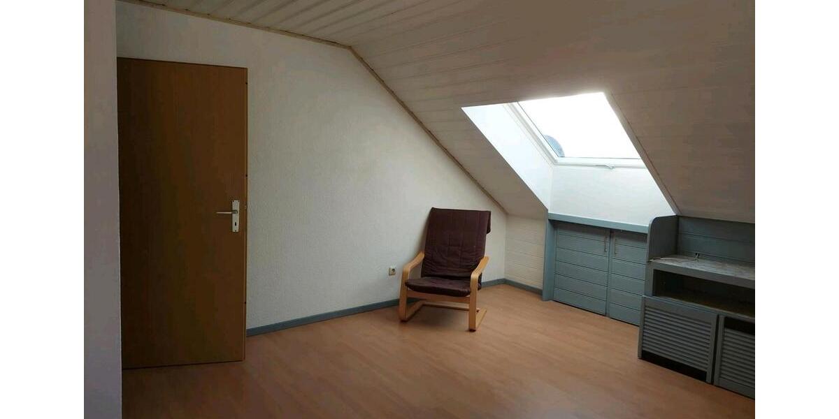 Dachgeschoßwohnung Rüsselsheim am Main - 1 Zimmer, 40 m&sup2;, 490&euro; | Angebot:26490270