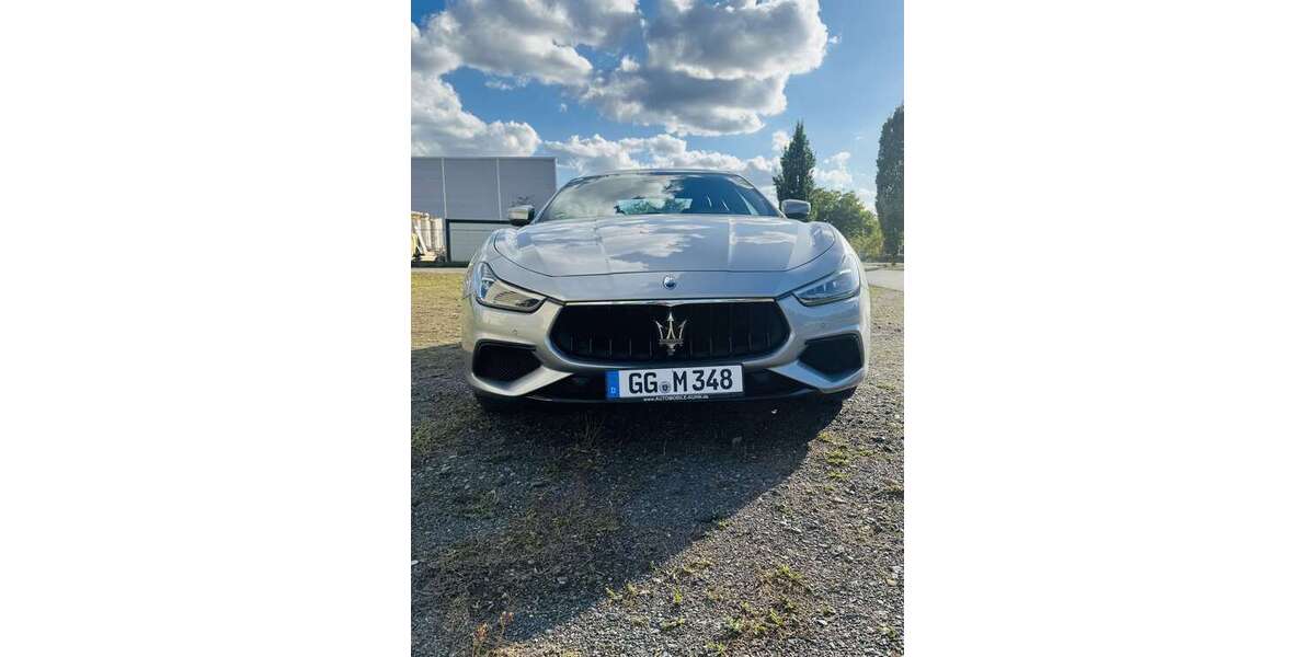 Maserati Ghibli 87.000 km 36.750 &euro; Kelsterbach 65451