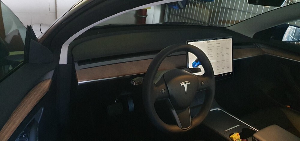 Model 3 SR+