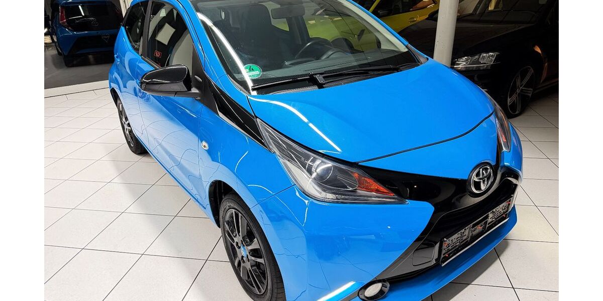 Toyota Aygo (X) 136.977 km 6.799 &euro; NEU ISENBURG 63263