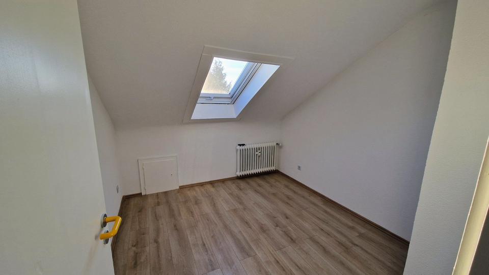 Dachgeschoßwohnung Münster (Hessen) - 3 Zimmer, 54 m&sup2;, 680&euro; | Angebot:25277884