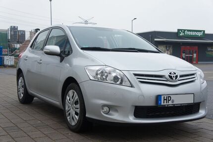 Toyota Auris 70.270 km 6.350 &euro; Darmstadt 64297