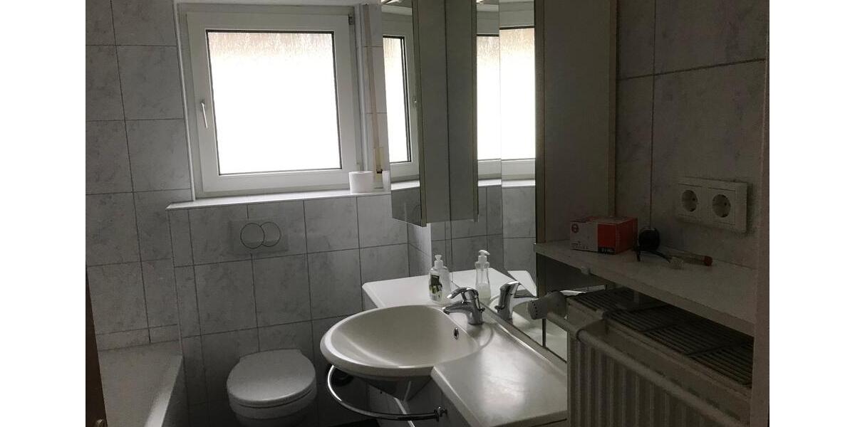 Etagenwohnung Offenbach am Main Bieber - 4 Zimmer, 100 m&sup2;, 1.375&euro; | Angebot:24838326