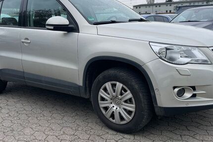 VW Tiguan 200.986 km 7.499 &euro; Frankfurt am Main 65933