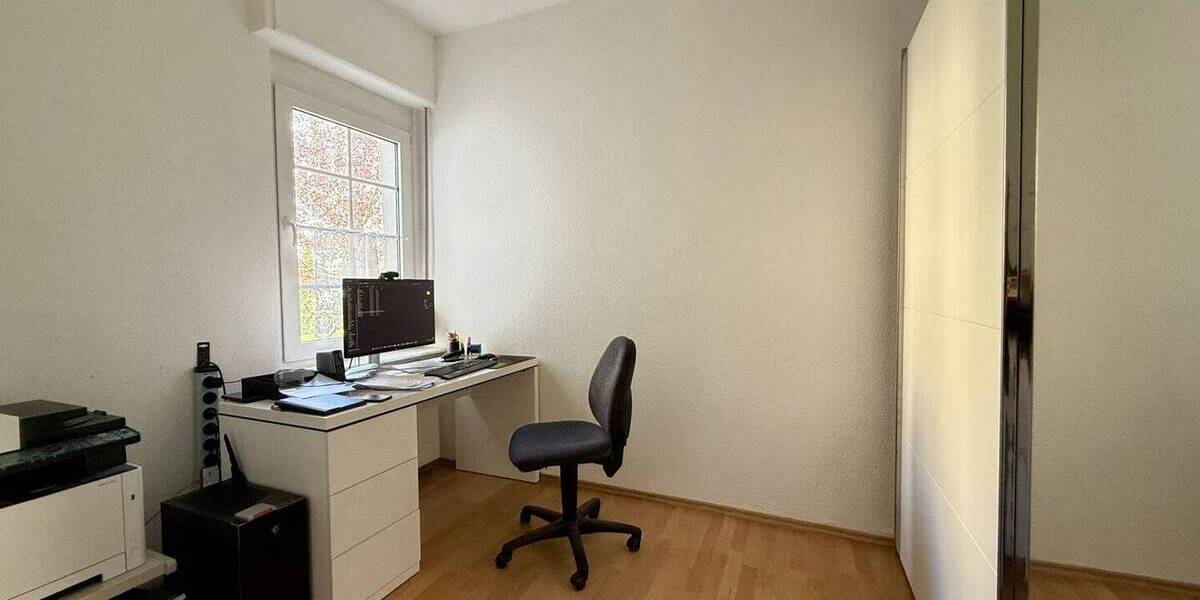 Mehrfamilienhaus, Wohnhaus Frankfurt am Main Fechenheim - 8 Zimmer, 226 m&sup2;, 890.000&euro; | Angebot:26804073