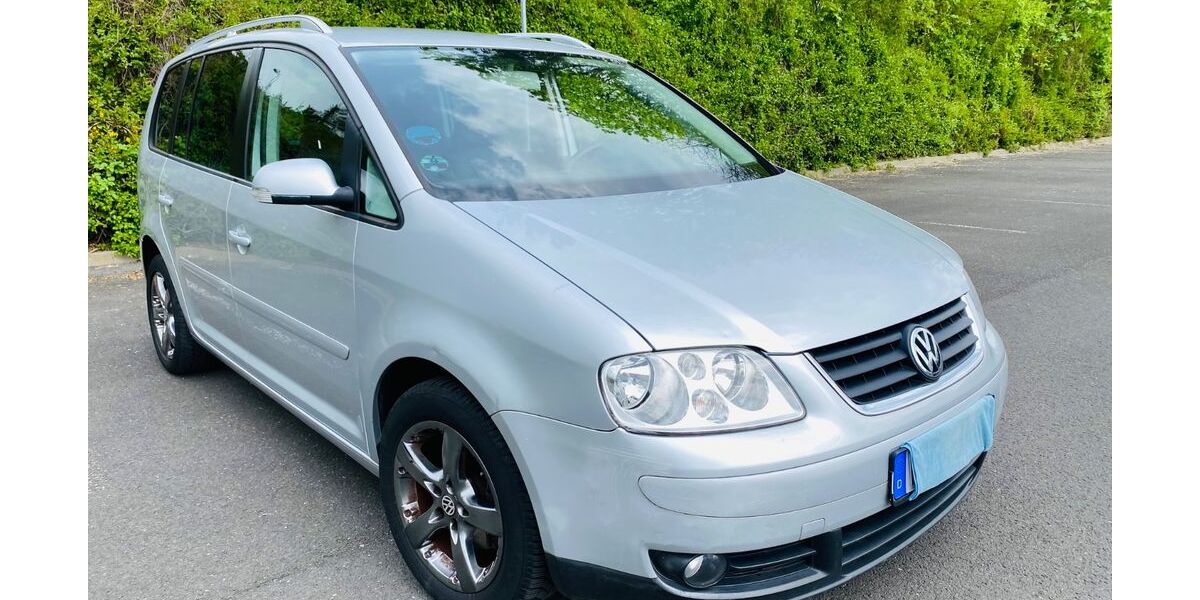 VW Touran 251.000 km 2.990 &euro; Frankfurt am Main 60435