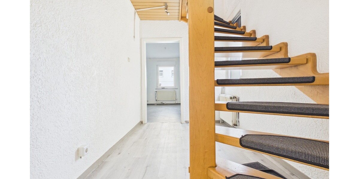Doppelhaushälfte mit Garten und Nebengebäude – ideal für Familien - Doppelhaushälfte Rodgau | Angebot:26963792