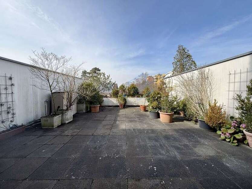 Wohnung zum Kaufen in Darmstadt 325.000 € 149.98 m²